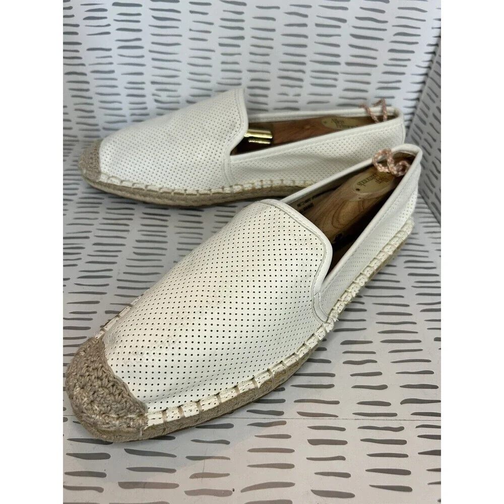 Time And Tru White Perforated Closed Toe Espadrilles Women’s Size 9